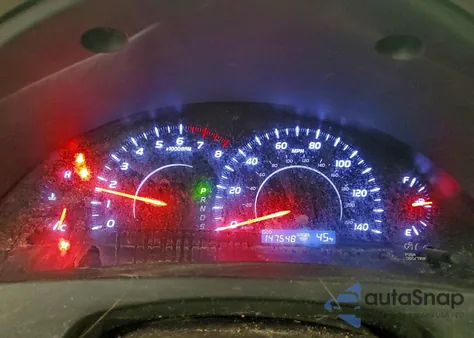 2011 Toyota Camry Base z USA, uszkodzony, nr VIN 4T1BF3EK2BU747903